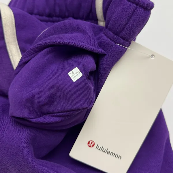 Lululemon Scuba Oversized Short 3" Trim College Purple, Size XS - Image 3