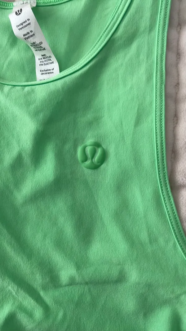 Lululemon Side Pleats Tennis Tank Green size 0 - Image 2
