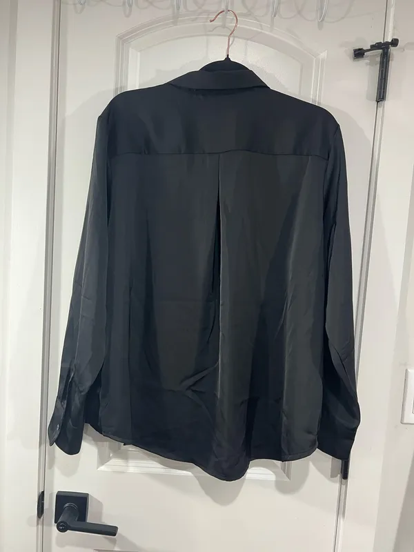 Old Navy Women’s Button up Top - Image 6