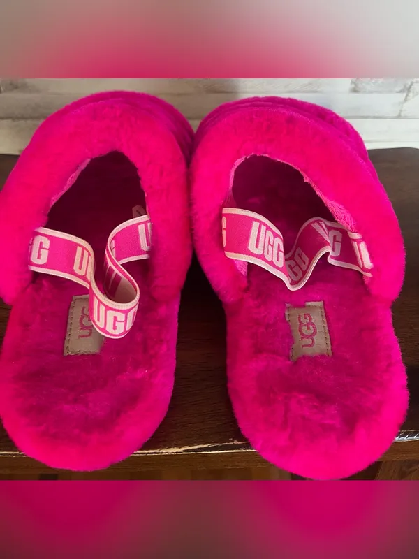 Ugg Fluff Yeah Slide in Bright Pink Women’s Size 5 - Image 5