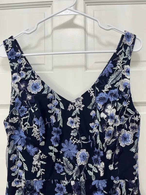 Alex Evenings Navy Floral Embroidered V-Neck Midi Dress - Size 10 - Image 3