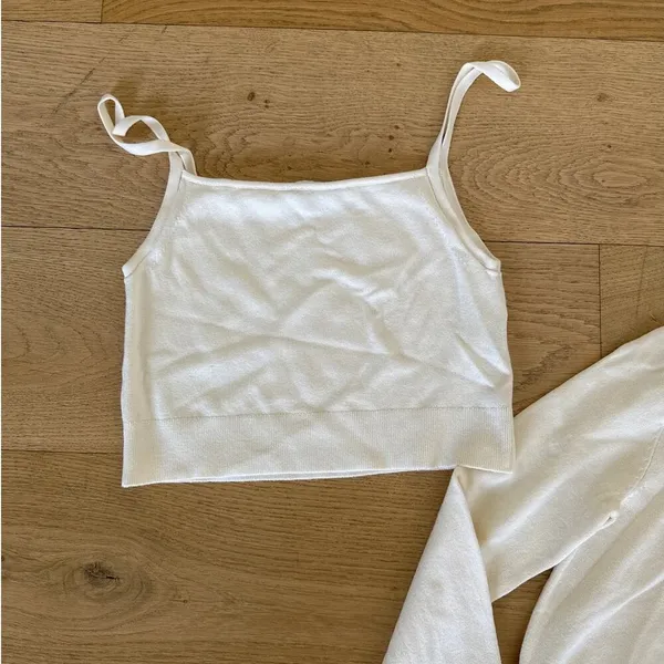 Zara - Sleeveless Cami & V Neck Cardigan Set in Cream - Image 3