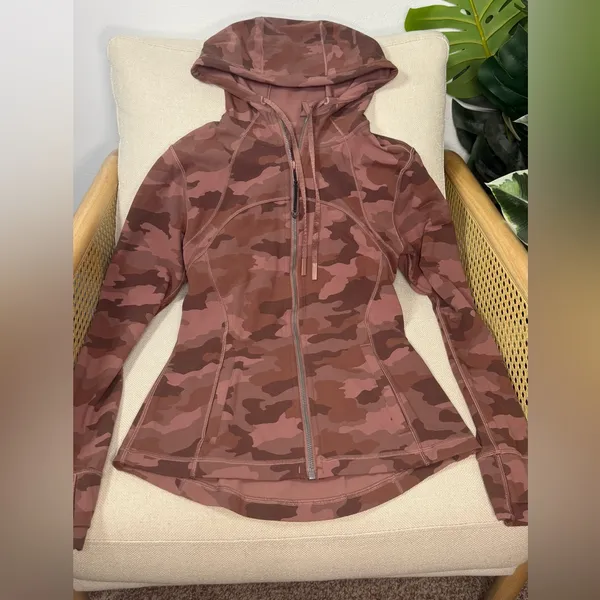 Lululemon Hooded Define Jacket *Nulu Size 6 - Image 3