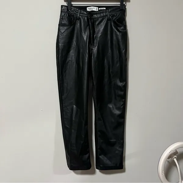Abercrombie Criss Cross Waistband Vegan Leather 90s High Rise 27 XS - Image 2