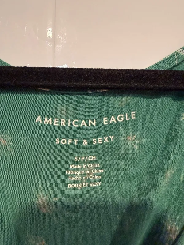 Green and white floral soft American‎ Eagle tie front crop top - Image 2