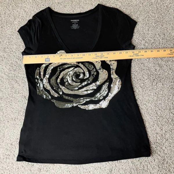 Express Womens Black V-Neck Sequin Rose Graphic Tee Cap Sleeve Top Size M - Image 3