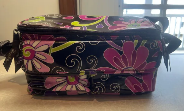 RETIRED: Vera Bradley | women’s Purple Punch pattern vinyl lunchbox. - Image 4