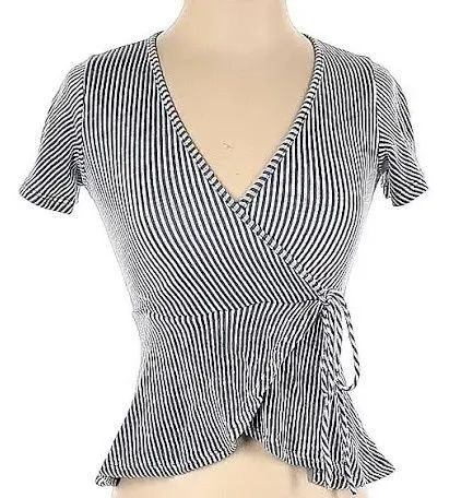 Short Sleeves Top Gray - Image 3
