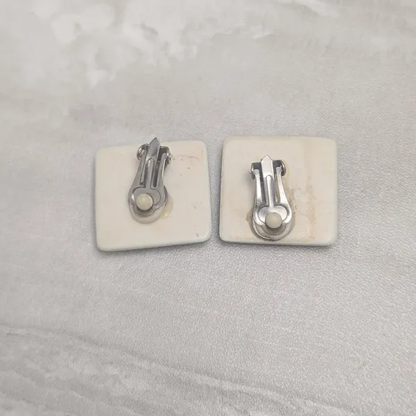 Vintage Clip On Earrings Light Pastel Green Large Retro Square Shape - Image 6