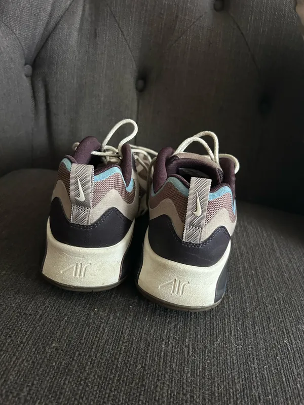 Nike Air Max Plus Women’s Shoes - Image 4