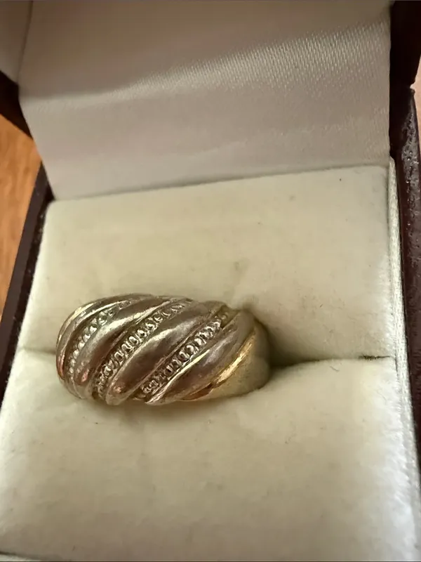 Vintage 14 KT GE Gold-Tone/Silver-Tone Ribbed Dome Ring Size 4 3/4 - Image 3