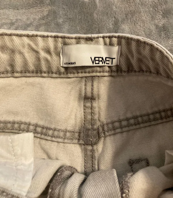 Vervet Light Wash Wide Leg Jeans - Image 3