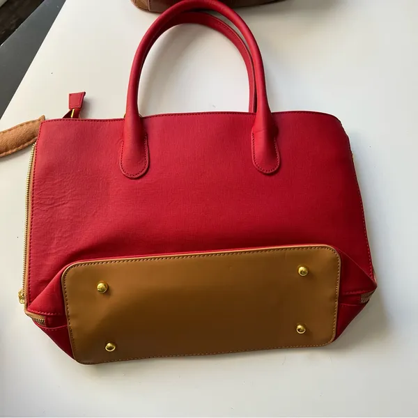 JOY & IMAN Red leather expandable bag - Image 9