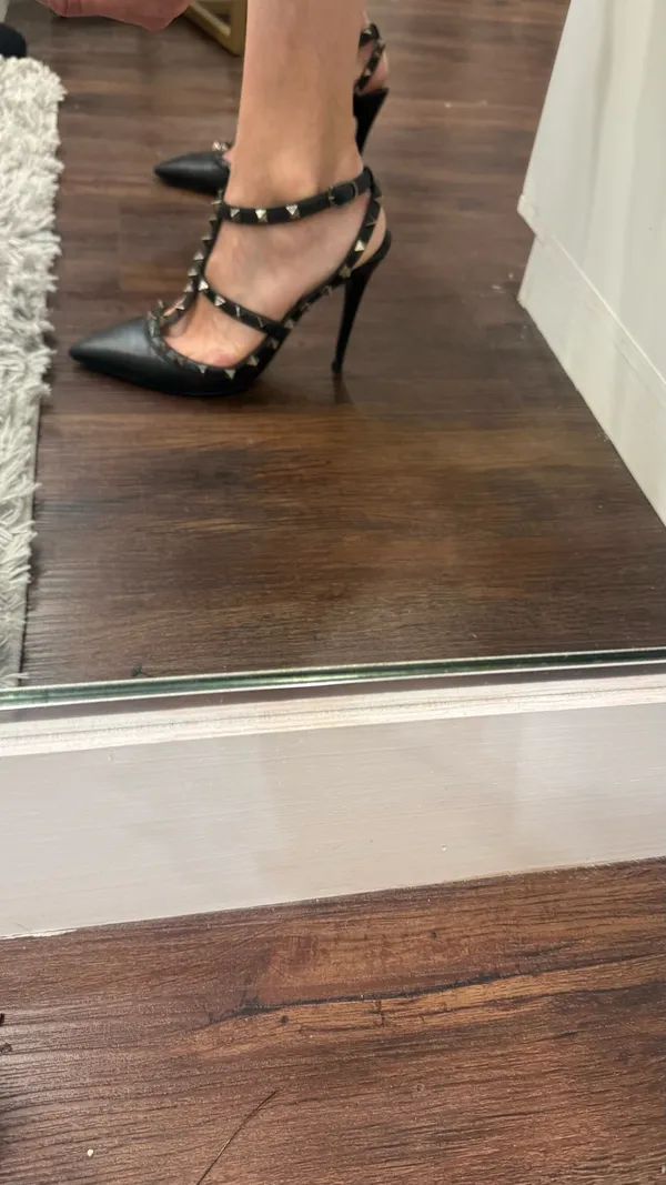 Valentino Garavani Rockstud Pumps Size 39 Black Leather Gunmetal Studs - Image 10