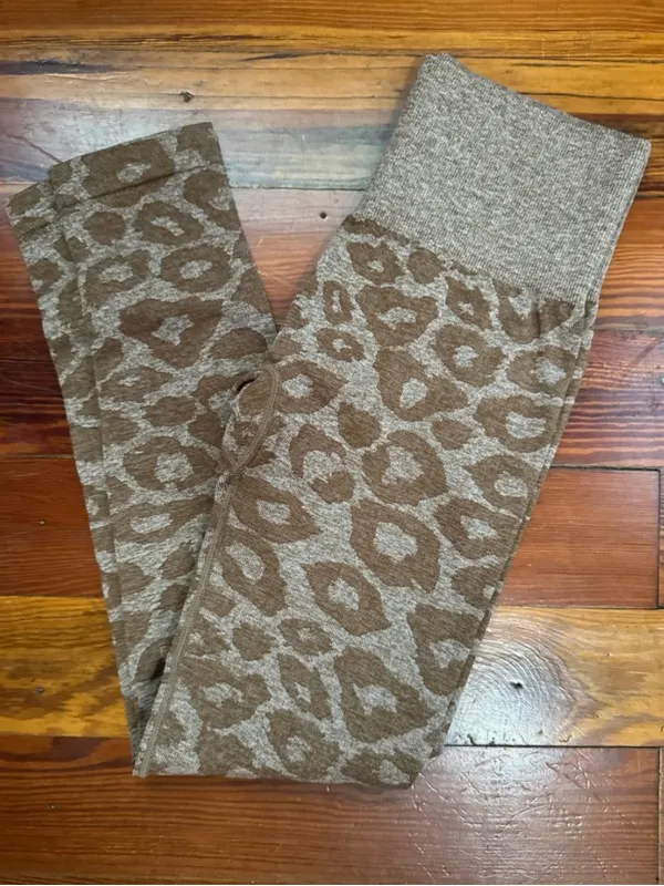 High-Waist Brown Animal Print Seamless Leggings NWOT Size M - Image 3