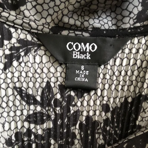 Como Black Whimsygoth Grey black floral ruffle button up down shirt blouse top floral long flare sleeve office siren core, dark academia scoop neck Size S-measurement in pics-stretchy Excellent condition - Image 3