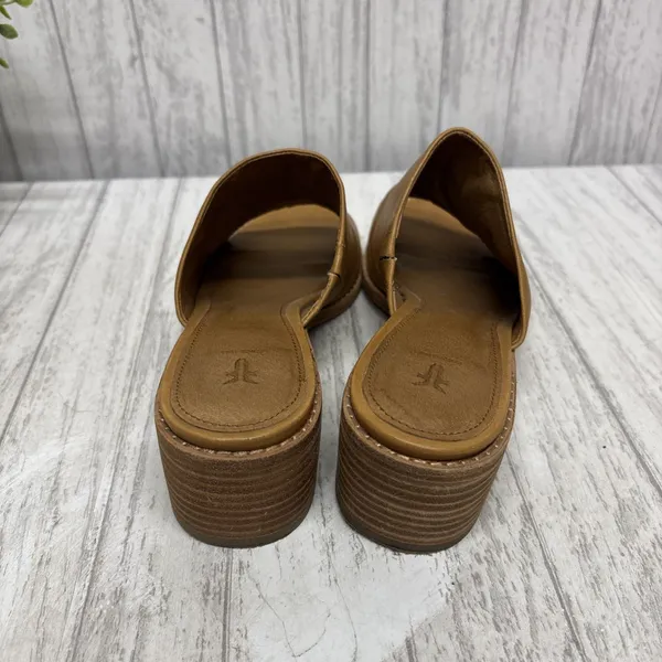 Womens Size 6.5 Frye Leather Slip On Sandals EUC - Image 4