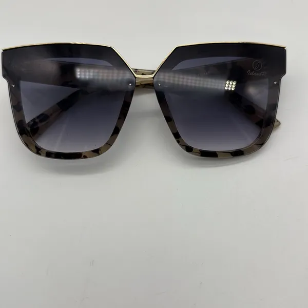 ISLANDR Sunglasses. Stylish Tan and black print with gold trim on the top. - Image 7