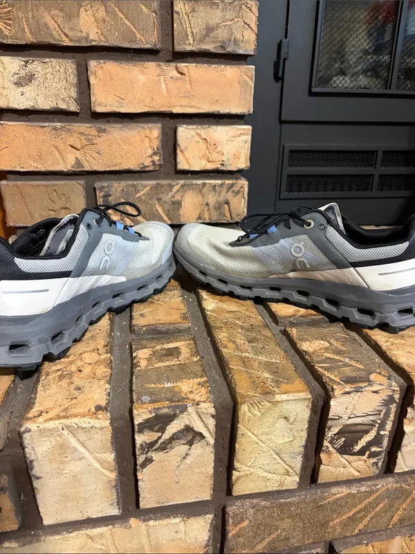 On Cloudvista Women’s Trail‎ Running Shoes Alloy/Black Size 8 - Image 6
