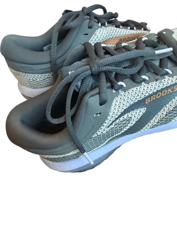 Brooks Grey Knit Running Shoes Sneakers Revel 7 Athletic Lace Size 8 Women's - Image 12