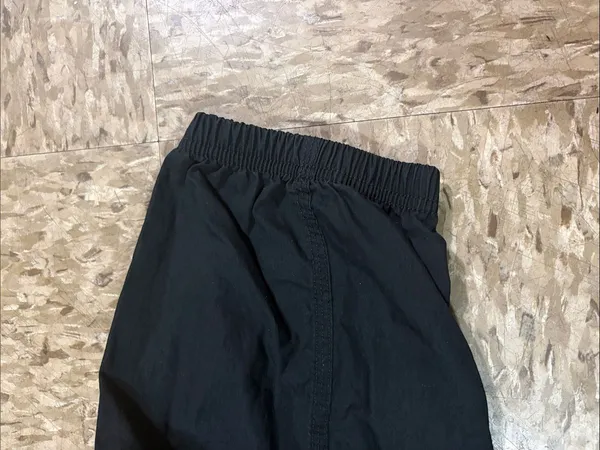 TNA by Aritzia Black Elastic-Waist Cargo Joggers - Image 7