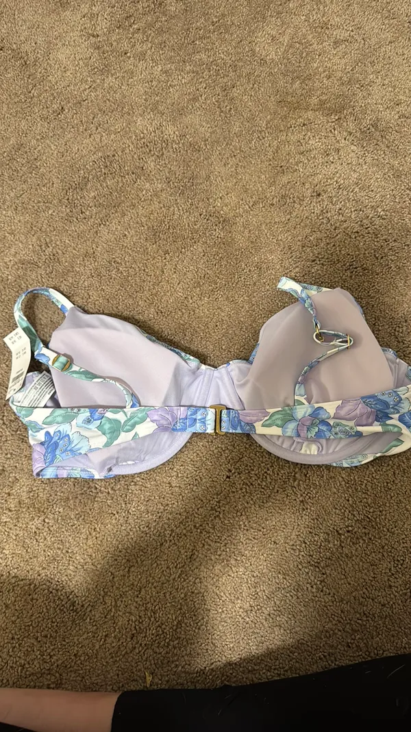 Hollister Bathing Suit Top - Image 4