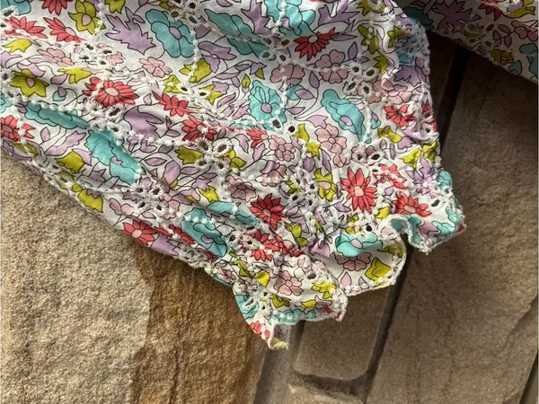 Anthropologie Jennifer Grace Floral Smocked Neck Top in Mint, Lilac, Pink Medium - Image 7