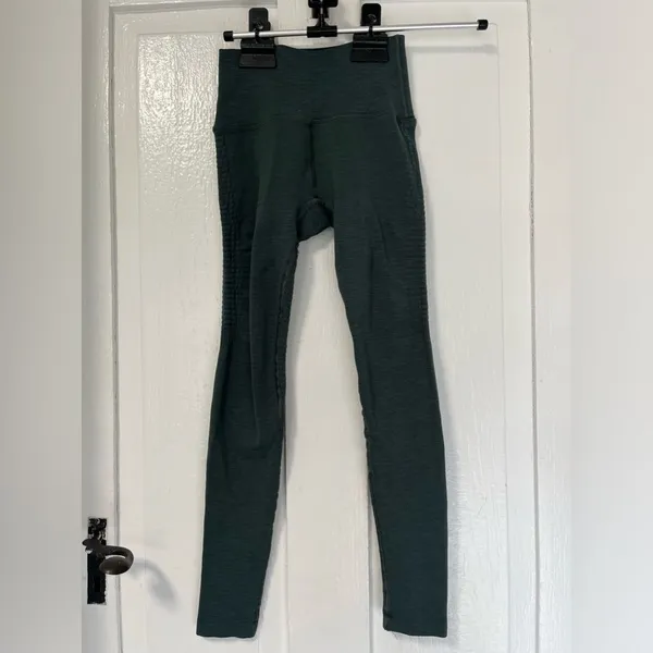 Alphalete green ribbed halo workout activewear’s leggings xs - Image 4