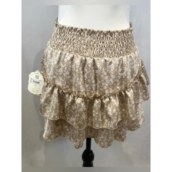Altar’d state mocha and white ditsy floral layered ruffle mini skirt medium NWT - Image 4