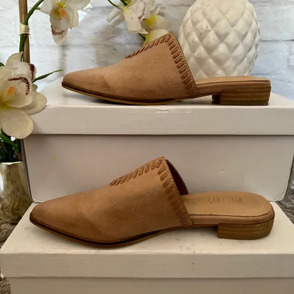 MI,IM Boho Leather Mules - Image 7