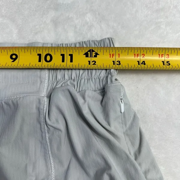 Lululemon Gray Hotty Hot High Rise 2.5 Shorts 6 Women - Image 10