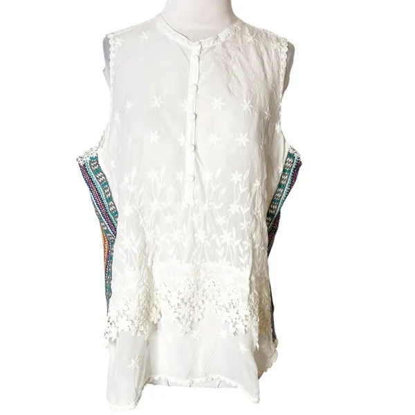 Johnny Was Malin Tank In White sz L crochet side embroidered‎ laces panel - Image 9