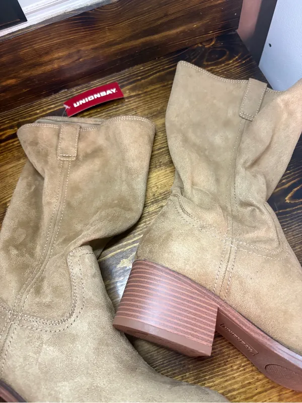 Unionbay tank heeled boots size 11 - Image 4