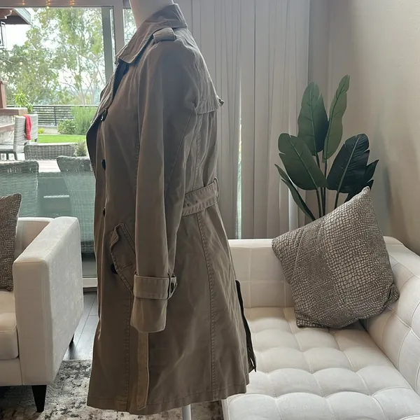 Monoprix Cotton Trench Coat Medium in good condition. Size 36 - Image 3