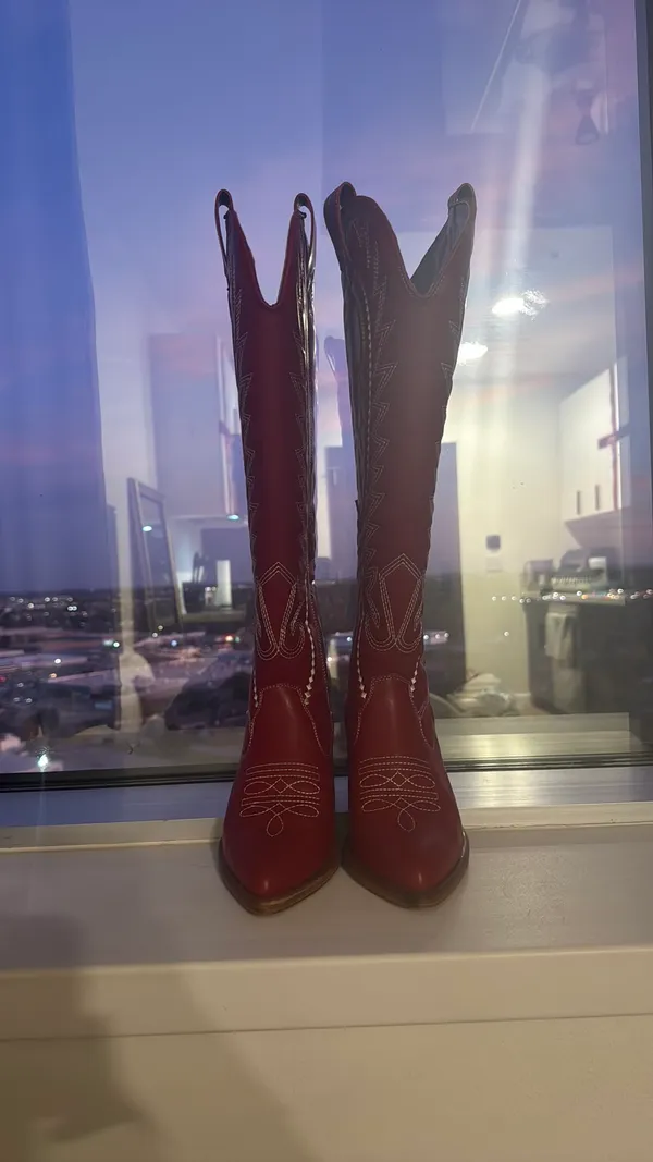 red boots Size 7 - Image 4