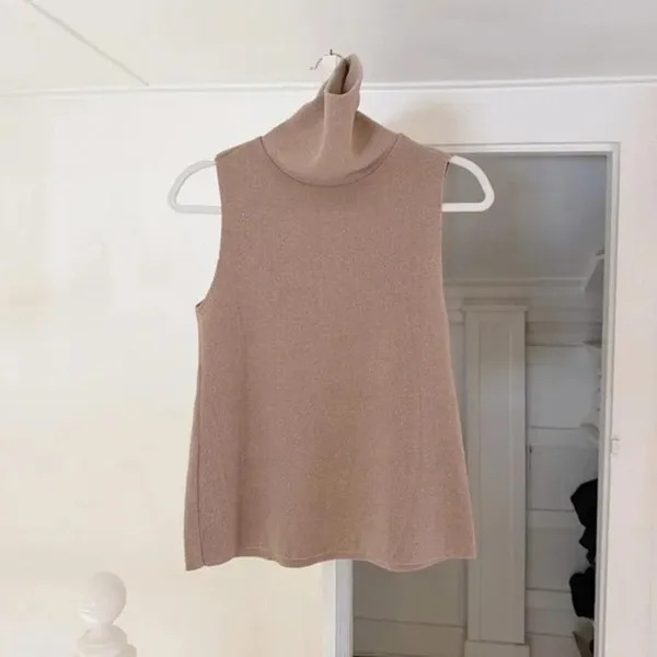 Zara Funnel Neck Sweater Vest in Light Camel Size S - Image 4