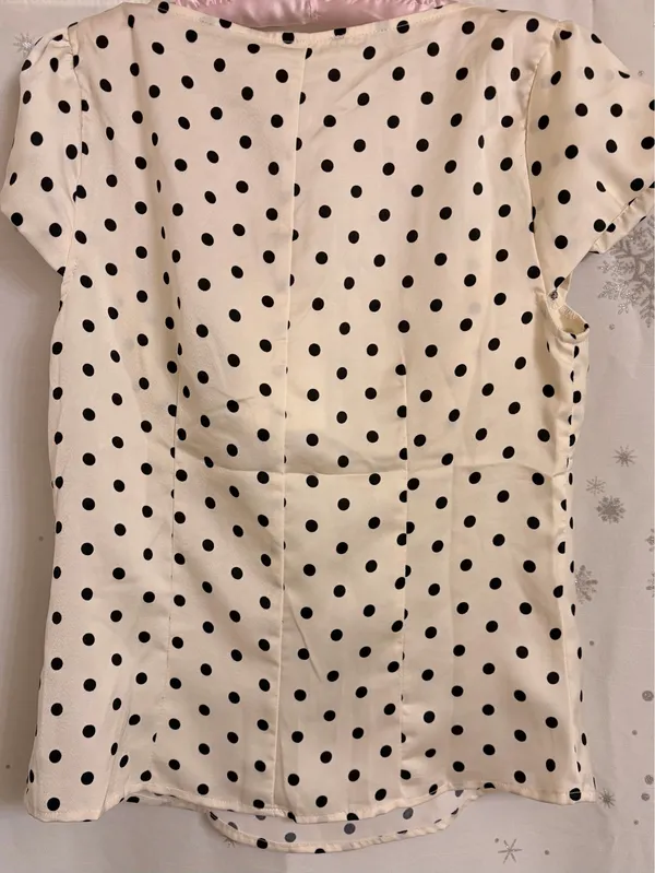 Women's polka dot short sleeve blouse - Image 4