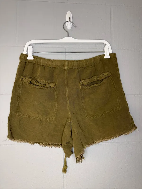 Free People Tomboy Linen Blend Raw Hem Drawstring Shorts in Army Green Sz Small - Image 4