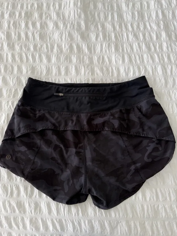 Lululemon High-Rise Speed Up Shorts - Image 3