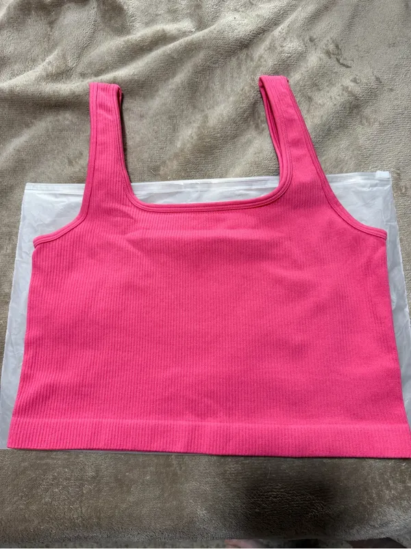 OQQ Ribbed Seamless Yoga Crop Tank Top- Pitaya - Image 3