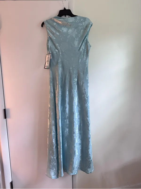 Betsy & Adam floral jacquard gown in dusty blue with a cowl neckline - Image 6