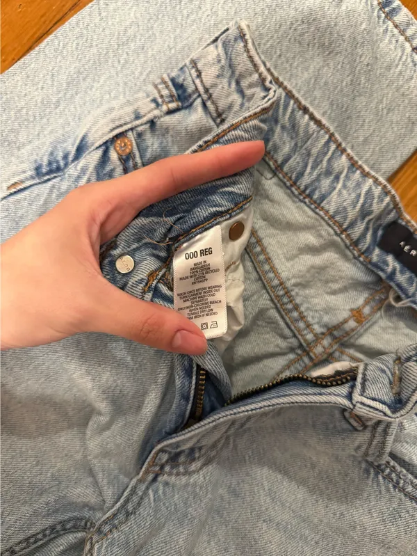 Aeropostale Jeans - Image 3