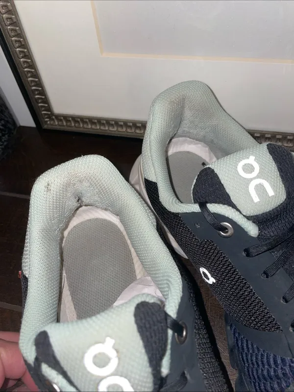 On Cloud Cloudflyer Running Shoes / Sneakers size 9 - Image 11
