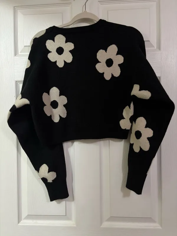 True Wrld Cropped Floral Sweater - Image 3
