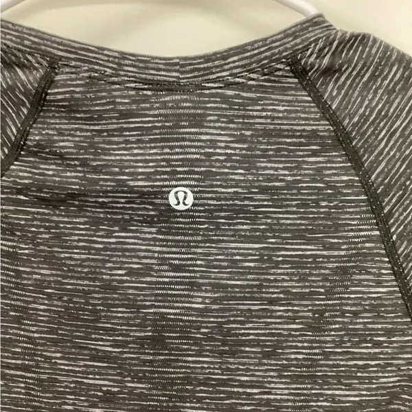 Lululemon Gray Fitted Raglan Short Sleeve Tee - Image 3