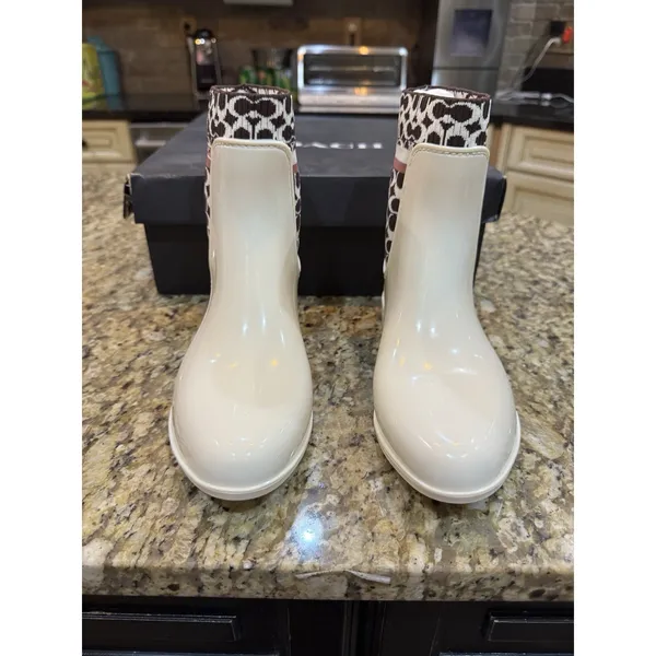 COACH Rivington Women's Size 9 Rain Boots Chalk White Signature Knit Logo - Image 5