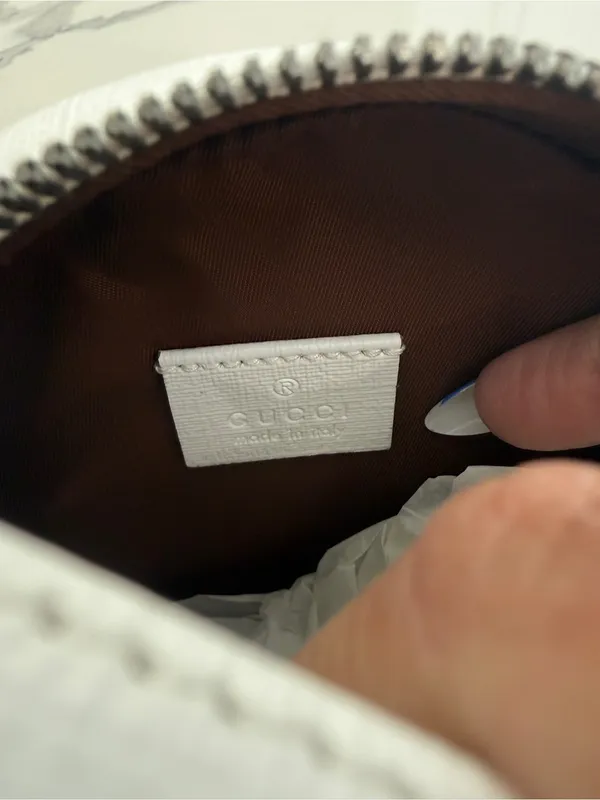Gucci GG Supreme Apple Mini Bag - Image 4
