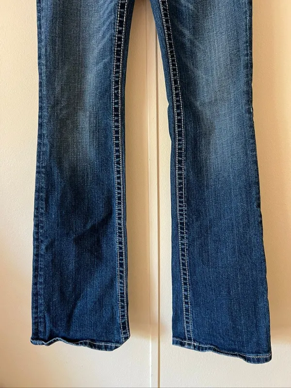 Miss Me Woman’s Jeans Size 28 Bootcut -See Fix By Zipper - Image 2