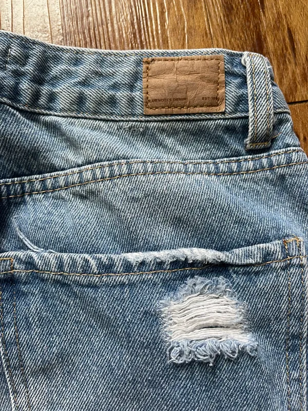 high waisted ripped mom jeans Blue Size 28 - Image 3