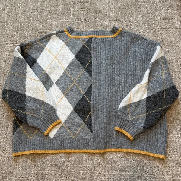 Pol gray/gold pullover plaid sweater sz S - Image 5